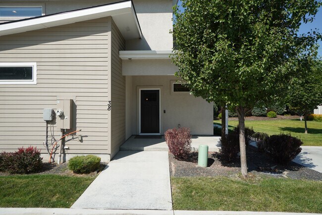 property at 38 E Ranch Dr