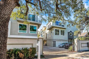 3011 Houston Ave in Houston, TX - Building Photo