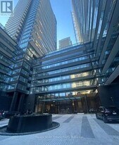 127 Broadway Ave in Toronto, ON - Building Photo