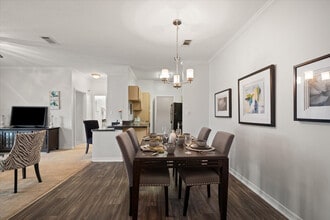 Oxford Point in Gulfport, MS - Foto de edificio - Building Photo