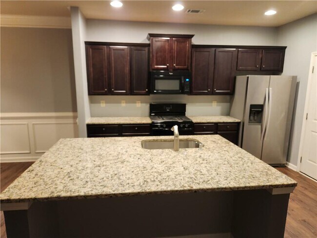 2727 Morgan Glen Rd NE in Buford, GA - Building Photo - Building Photo