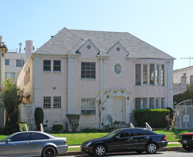 244 S Lasky Dr in Beverly Hills, CA - Foto de edificio - Building Photo