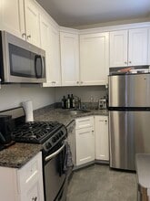 62 West Cedar St, Unit 2 in Boston, MA - Building Photo - Building Photo