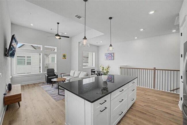 2930 Moreno St in Austin, TX - Building Photo - Building Photo