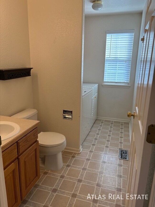 1071 Thornbury Pl in Littleton, CO - Building Photo - Building Photo