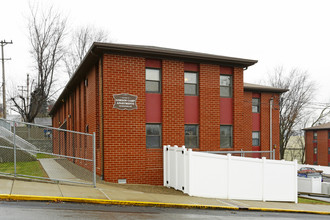 Gordon Camp Apartments in Rochester, PA - Building Photo - Building Photo