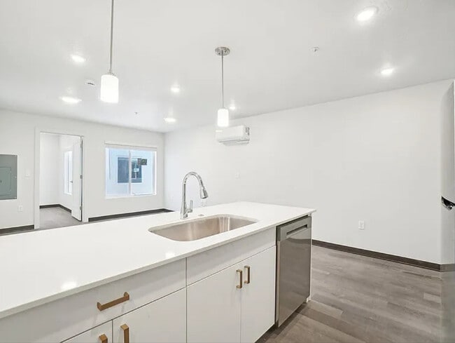 500 Park View Apartments