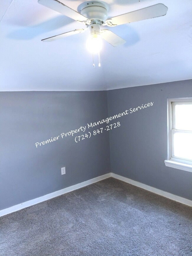 2051 Broadhead Fording Rd in Pittsburgh, PA - Building Photo - Building Photo