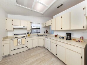 401 Curry St in Venice, FL - Building Photo - Building Photo