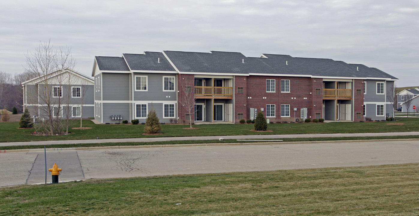 Regency Apartments in Racine, WI - Building Photo