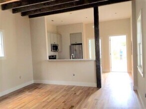 21 Humphrey Ct in Charleston, SC - Building Photo - Building Photo