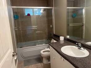 7767-7148 148 St in Surrey, BC - Building Photo - Building Photo