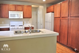 4800 Westlake Pkwy, Unit 610 in Sacramento, CA - Foto de edificio - Building Photo