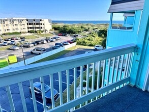 301 Commerce Way in Atlantic Beach, NC - Building Photo - Building Photo