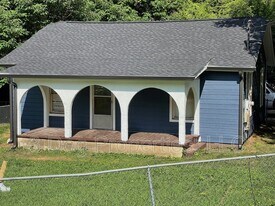 4038 Denham Rd in Chattanooga, TN - Building Photo