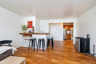 College Place in Boulder, CO - Building Photo - Interior Photo