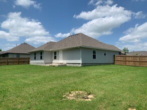 1600 Seattle Slew St in Prairie Grove, AR - Building Photo - Building Photo