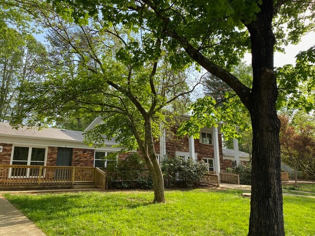 property at 6 Dogwood Ct