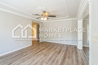 7711 Lazeau Dr in Jacksonville, FL - Foto de edificio - Building Photo