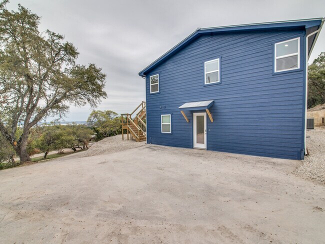 268 White Oak Dr in Canyon Lake, TX - Building Photo - Building Photo