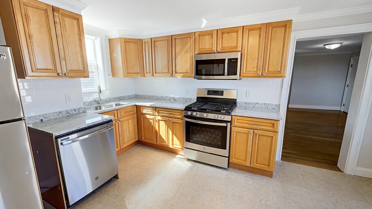 89 Princeton St, Unit 3A in Boston, MA - Foto de edificio