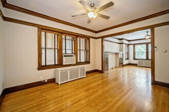 5719 N Meade Ave, Unit 11 in Chicago, IL - Foto de edificio - Building Photo