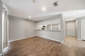 20309 Sunny Shores Dr in Humble, TX - Building Photo - Building Photo