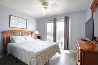 608 Carolina Beach Ave S in Carolina Beach, NC - Building Photo - Building Photo