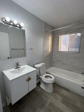 5798 Howe Rd in Wayne, MI - Building Photo - Building Photo