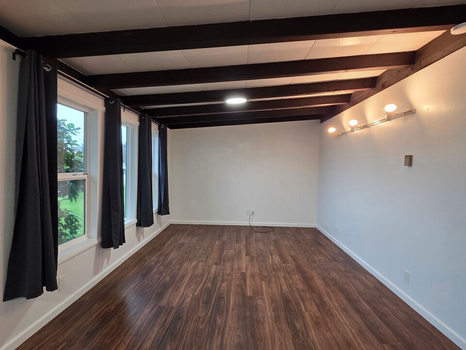 1030 Forson Rd in Mckinleyville, CA - Building Photo