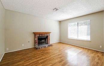 4540 Grandview Dr in Palmdale, CA - Building Photo - Building Photo