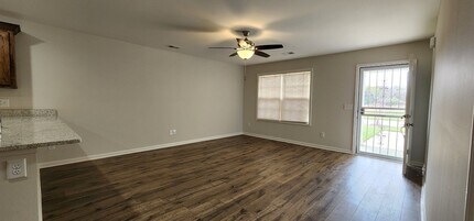 600 Constitution Dr in Sumter, SC - Building Photo - Building Photo