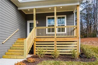 192 Pecan Dr in Canton, GA - Building Photo - Building Photo