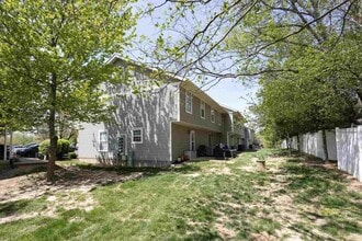 2453 S Woolery Mill Dr in Bloomington, IN - Building Photo - Building Photo