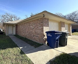 1002 W Avenue B in Copperas Cove, TX - Foto de edificio - Building Photo