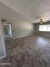 4012 E Nisbet Rd in Phoenix, AZ - Building Photo - Building Photo