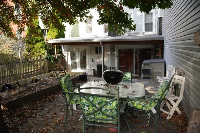 40 Van Reypen St in Jersey City, NJ - Building Photo - Building Photo