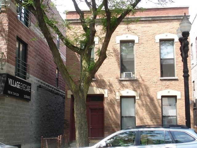 1114 W Taylor St in Chicago, IL - Building Photo - Building Photo