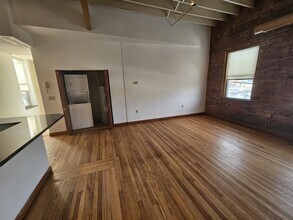 2800 Mayfield Rd in Cleveland Heights, OH - Building Photo - Building Photo