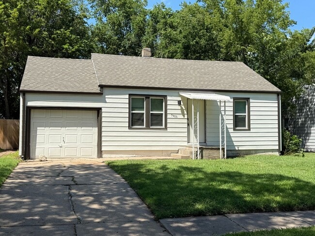 property at 5406 E Pine St