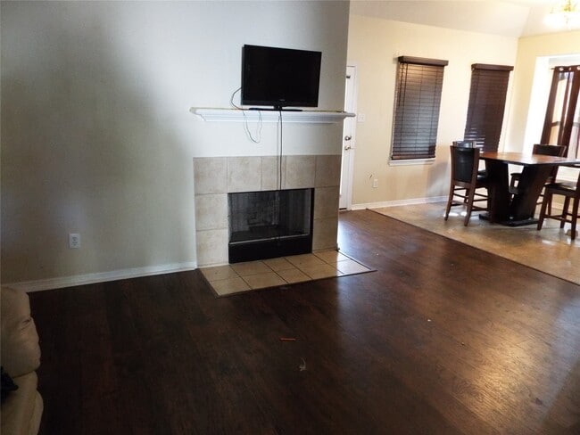 2207 Brimmage Dr in Houston, TX - Building Photo - Building Photo