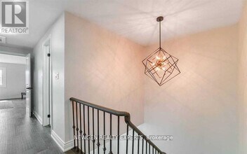 101 Banting Crescent in Brampton, ON - Building Photo - Building Photo