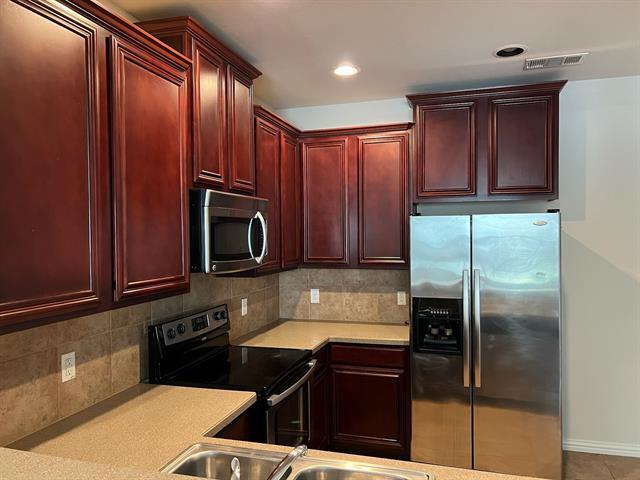 3060 Peyton Brook Dr in Fort Worth, TX - Building Photo - Building Photo