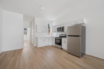 230 N 61st St in Philadelphia, PA - Building Photo - Building Photo