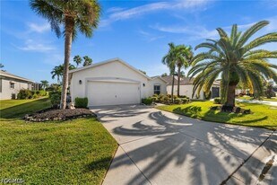 21489 Sheridan Run in Estero, FL - Building Photo