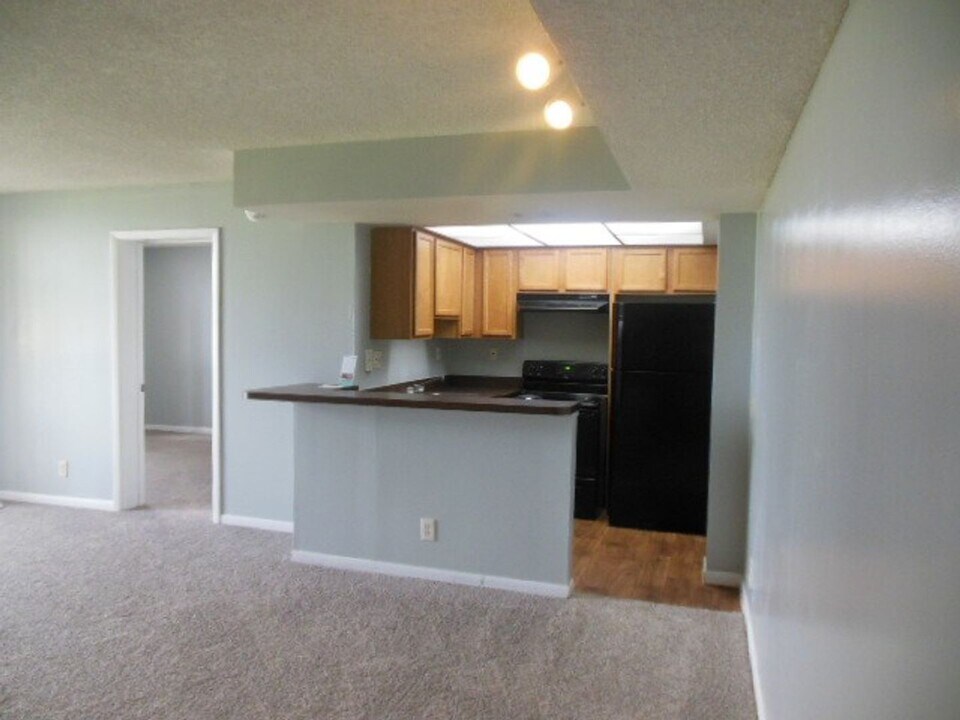 734 Executive Center Dr in West Palm Beach, FL - Building Photo