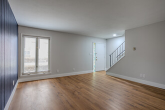 Wyndanwood Apartments in Bellefontaine, OH - Building Photo - Interior Photo