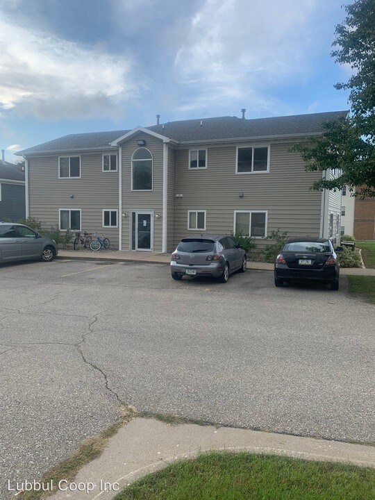 4549 Steinbeck St in Ames, IA - Building Photo