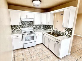 Alex Apartments in Brownsville, TX - Building Photo