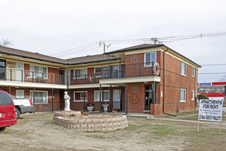 Ferndale House Apartments in Ferndale, MI - Building Photo - Building Photo